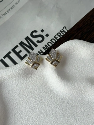 VİP Seri Aura Küpe