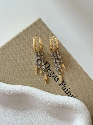 VİP Seri Angela Küpe