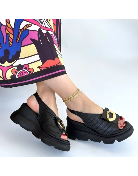 Gwon Siyah Cilt Dolgu Topuk Sandalet