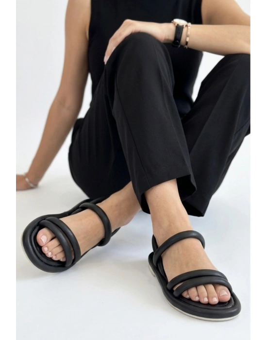 Winta Siyah Cilt Sandalet