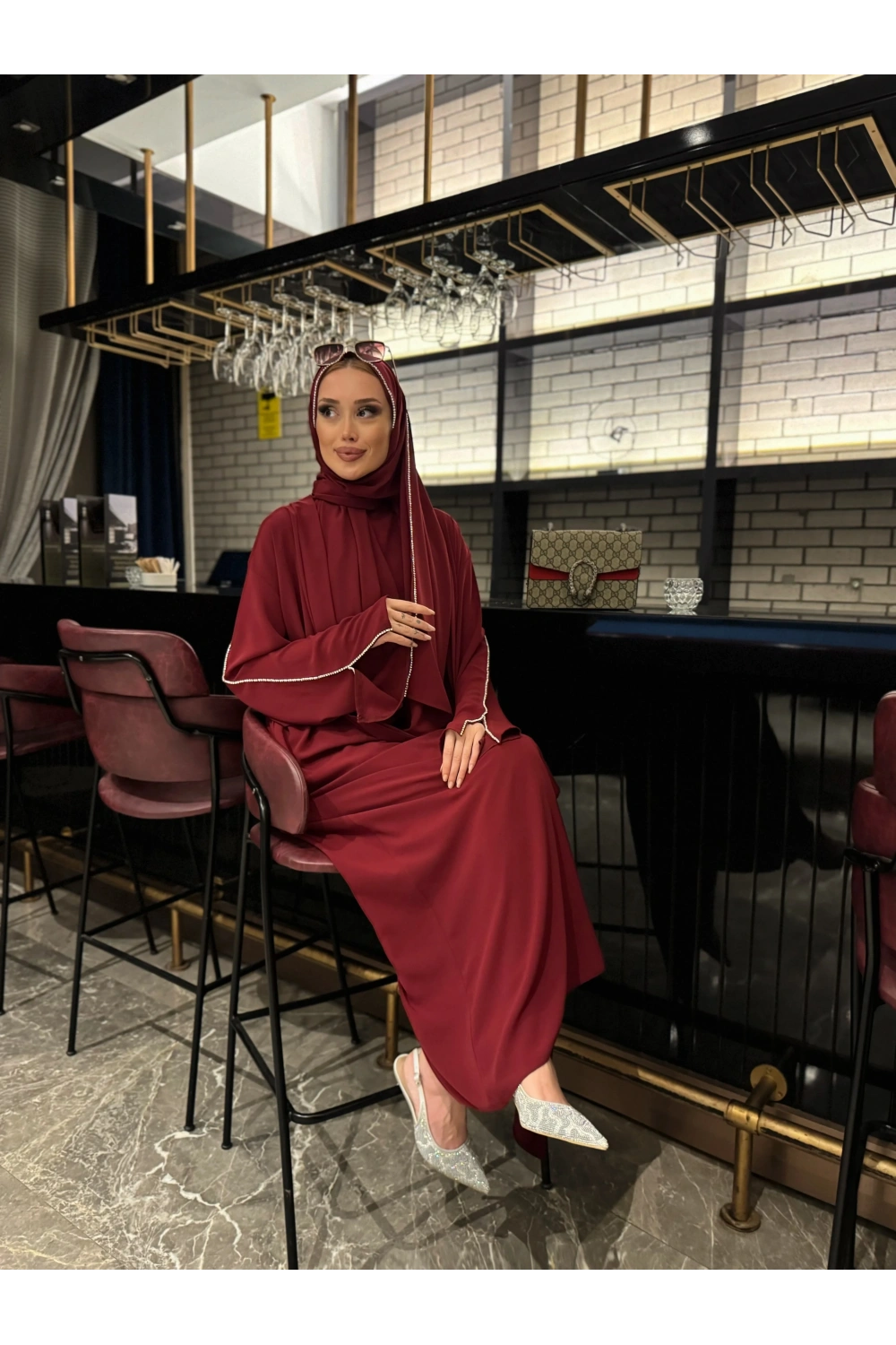 Anora Abaya
