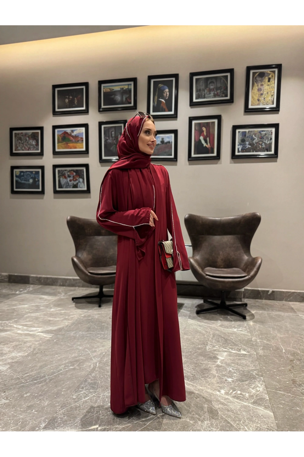 Anora Abaya