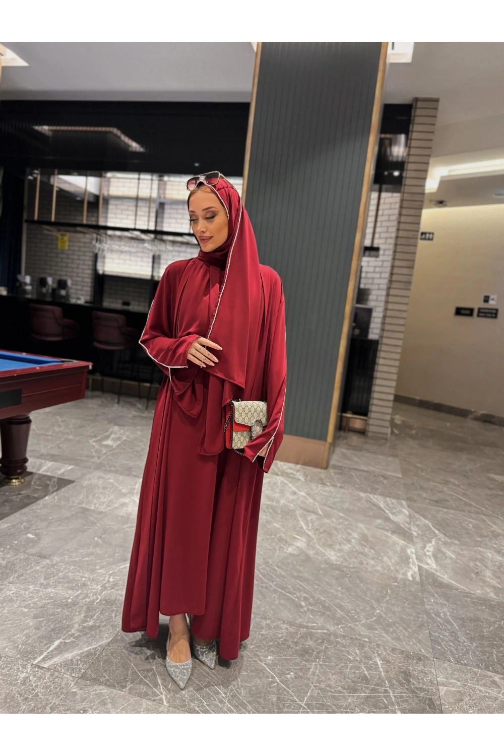 Anora Abaya