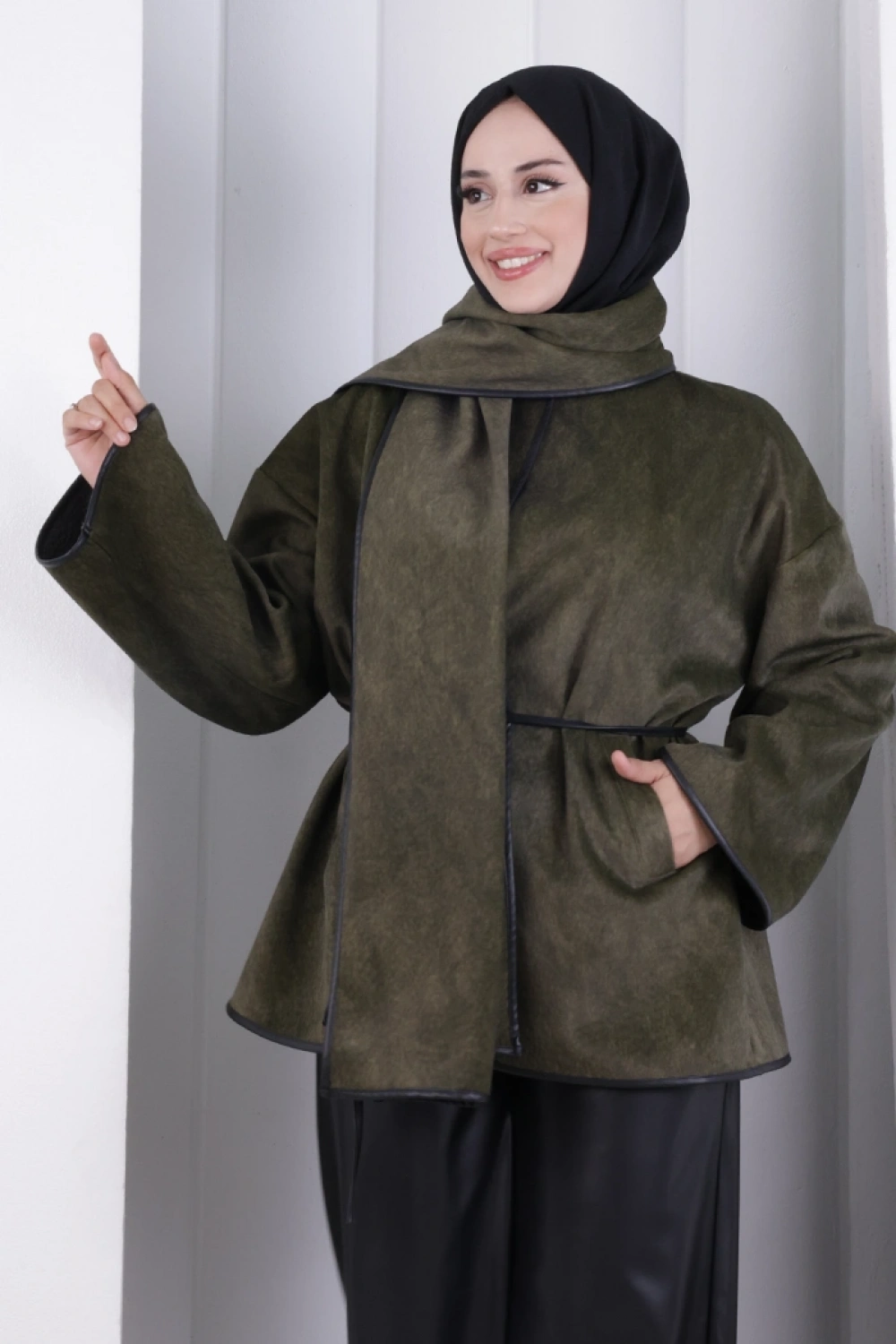 Pelerin Kemerli Ceket 1207