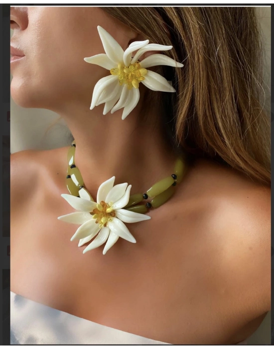 ZrA Model Çiçek Kolye