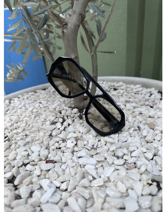 Siyah Çerçeve UV Gözlük