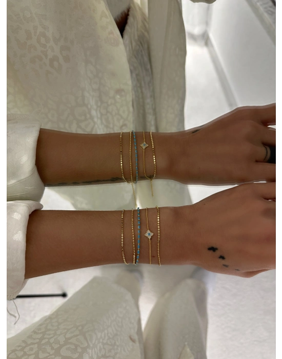 Altın Kaplama Pul Zincir Detaylı Çiçek Model Bileklik