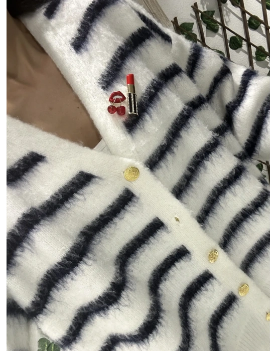 Dudak Kiraz Figür Broş