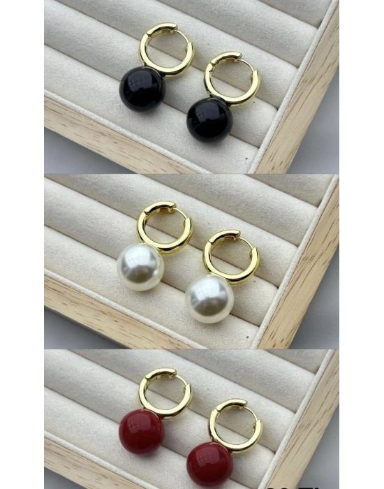 Halka Detaylı Top Küpe