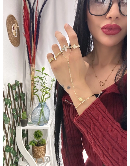 Kelepçeli Şahmeran