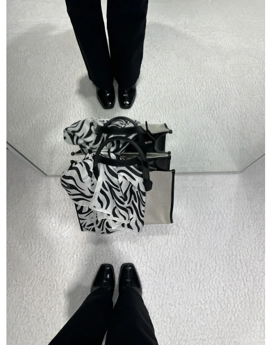 Siyah Beyaz Geo Fular 70*70