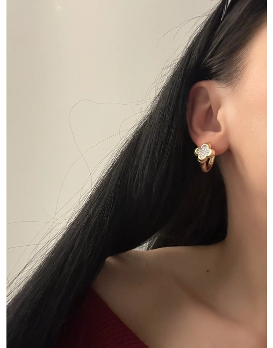 Taşlı Altın Kaplama Yonca Model Küpe