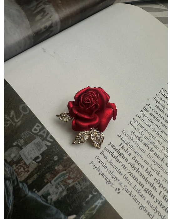 Taşlı Gül Kırmızı Broş