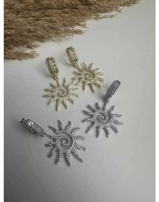 Taşlı Tasarım Küpe