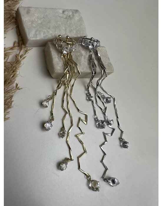 Taşlı Tasarım Sallantılı Kıkırdak Küpe