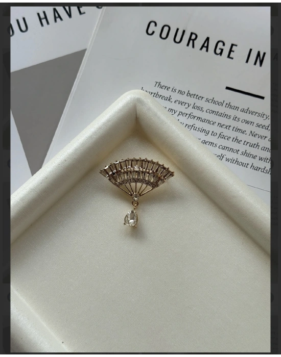 Zirkon Taş Sallantılı Broş