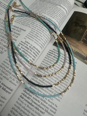 Küp geçişli Boncuk Kolye