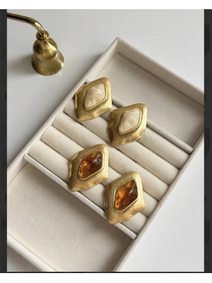 MNG Üçgen Kemik Küpe