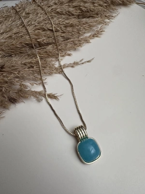 Mavi Plaka Çelik Kolye