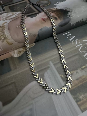 Altın Kaplama Çift Renk Üçgen Kolye Vip