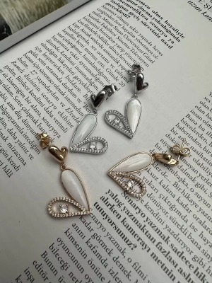 Altın Kaplama Kalpli Tek Taş Küpe