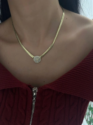 Altın Kaplama Taşlı Yassı Zincir Model Kolye