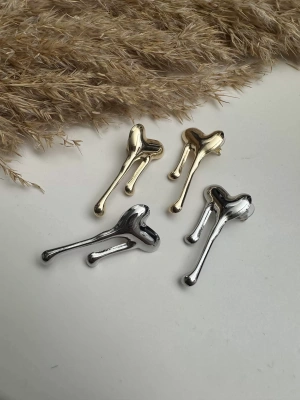 Asimetrik Kalp Detay Küpe