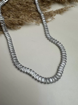 Baget Taşlı Altın Kaplama Çelik Kolye