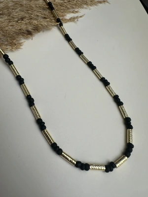 Boru Boncuk Gold Siyah Kolye