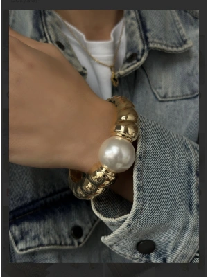 Burgu İnci Kelepçe Tasarım