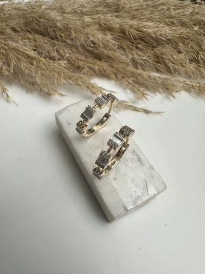 Çelik Baget Taşlı Halka Küpe