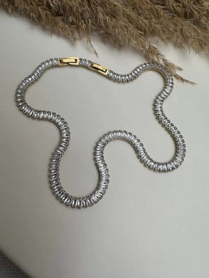 Çelik Baget Taşlı Kolye