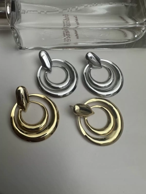 Çelik Halka Tasarım Küpe