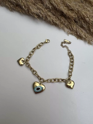 Çelik Kararmaz Kalp Sallantılı Nazar Boncuk Detay Bileklik