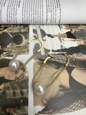 Çelik Tasarım İnci Küpe