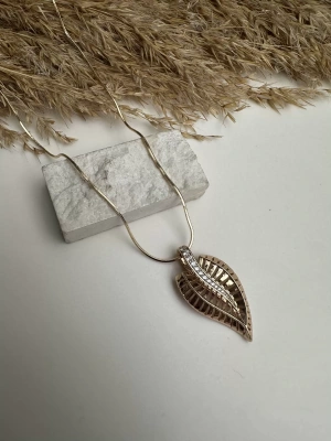 Çelik Yaprak Kolye Tasarım