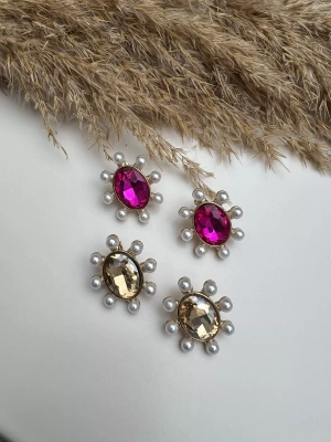 Çerçevesi İnci Taş Detay Küpe