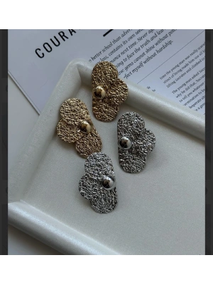 Çiçek Tırtık Küpe