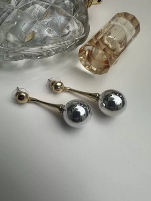 Çift Renk Top Küpe