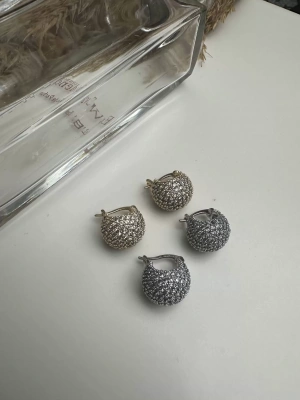 Full Zirkon Taş Top Küpe