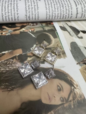 Gümüş Kaplama Baget Taş Küpe İkili