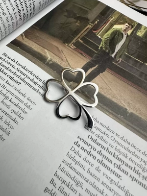 Gümüş Renk Yonca Broş