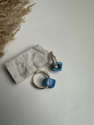 Halka Detay Mavi Boncuk Küpe