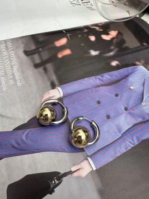 Halka Top Detay Küpe