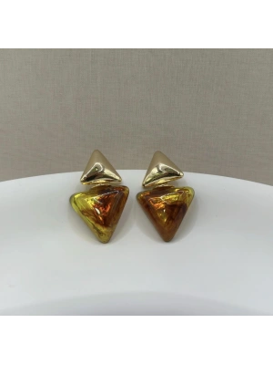 Hareli Üçgen Model Küpe