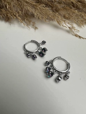 Hologram Taşlı Shakira Altın Kaplama Küpe