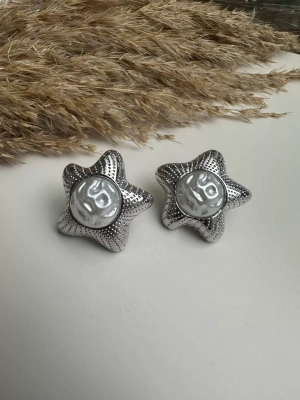 İncili Tasarım Yıldız Küpe