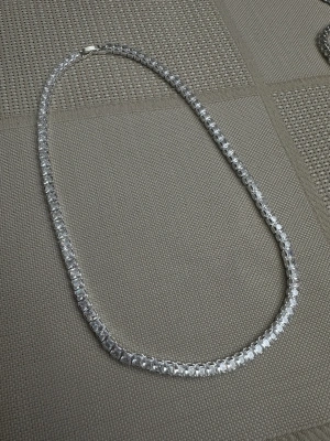 İri Taşlı Dönmeyen Su Yolu Kolye