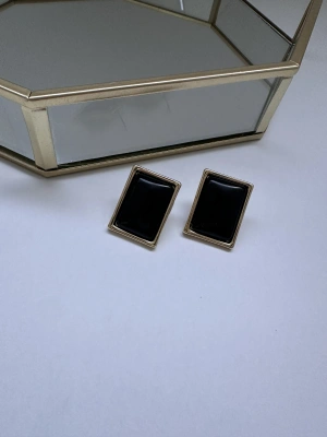 Kare Gold Detay MNG Küpe