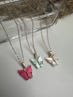 Kelebek Mineli Kolye